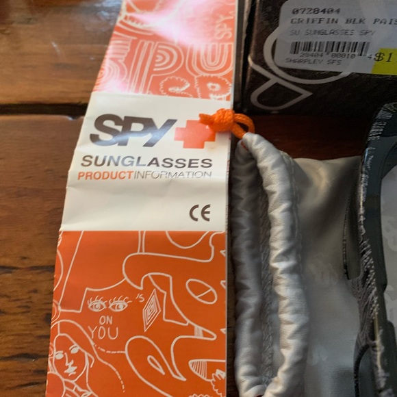 Super cute paisley spy optic sunglasses - Picture 4 of 6